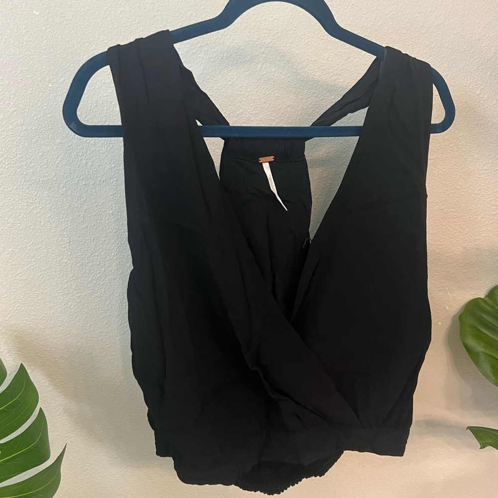 Black linen crop v-neck top with racer back